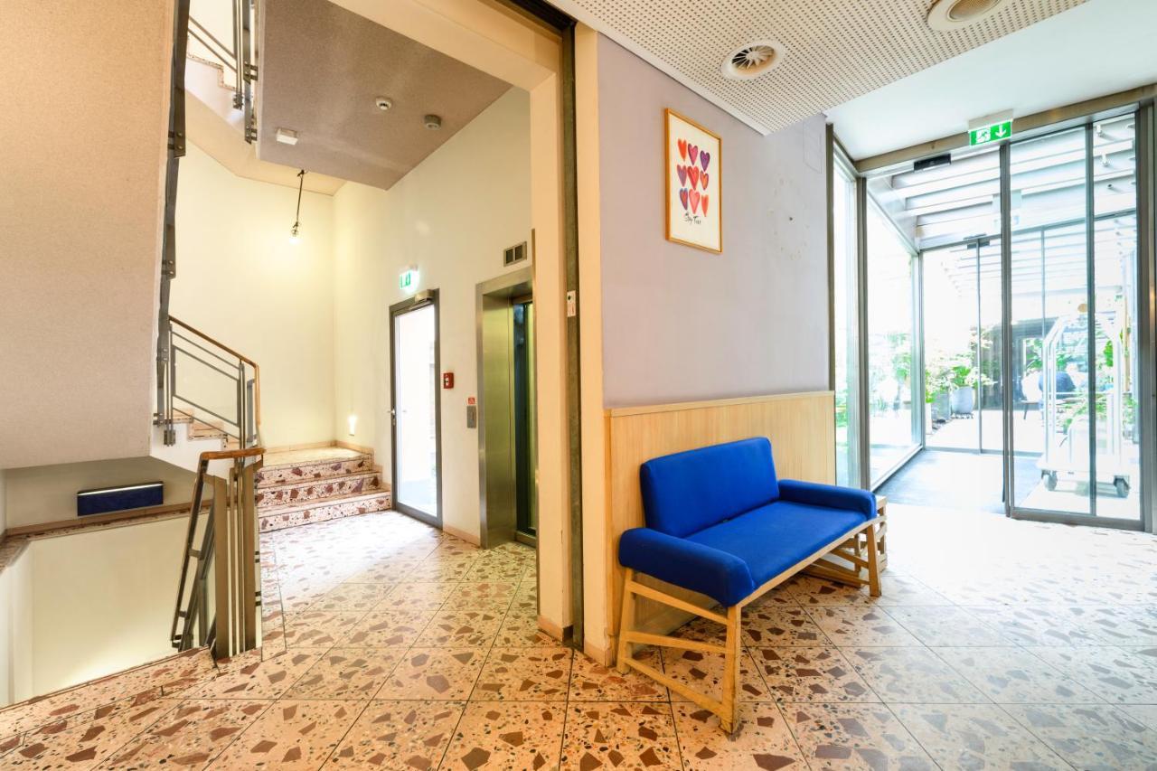 Hotel Bleibtreu Berlin By Golden Tulip Exterior photo
